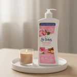 لوسیون بدن St Ives مدل Smoothing Rose and Argan Oil حجم 621 میلی لیتر - Image 2