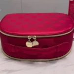 کیف لوازم آرایشی Estee Lauder مدل Red Bag - Image 4